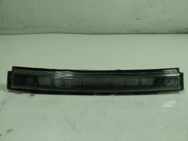 265904593R Tercera luz de freno  en stock Sabadell