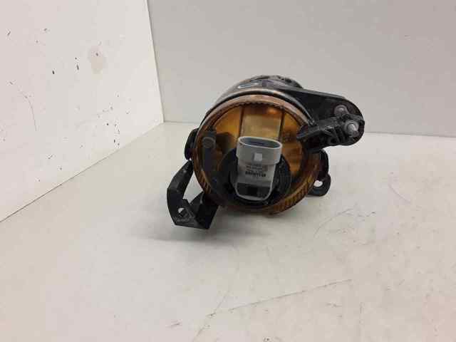 VAG 27129400RE Faro antiniebla derecho  en stock Terrassa