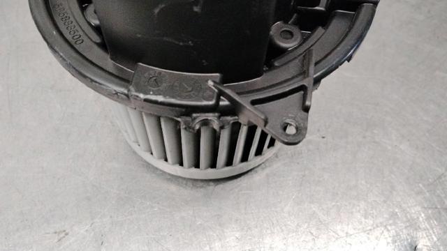 RENAULT 272101005R Motor del ventilador del calefactor  disponible Valladolid