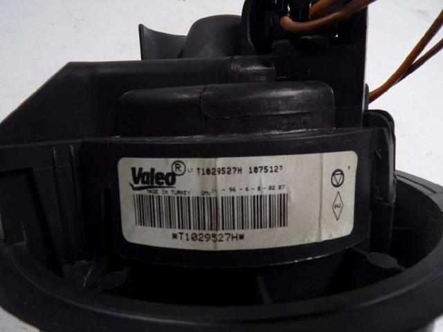 RENAULT 272101170R Motor del ventilador del calefactor  disponible Valladolid