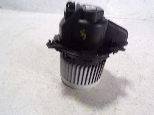 RENAULT 272107379R Motor del ventilador del calefactor  comprar en Albacete