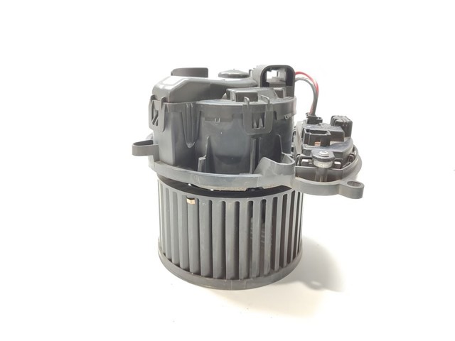 RENAULT 272109102R Motor del ventilador del calefactor  disponible Valladolid