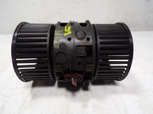RENAULT 272109961R Motor del ventilador del calefactor  disponible Valladolid