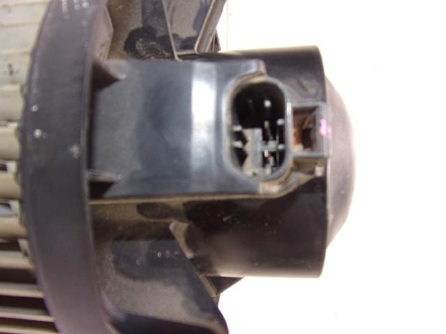 NISSAN 27226EA01A Motor del ventilador del calefactor  disponible Valladolid