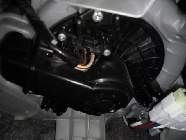 2727008105 TOYOTA Ventilador habitáculo  en stock Gandía
