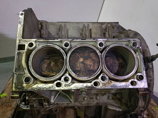 272964 MERCEDES Motor completo  en stock Gandía