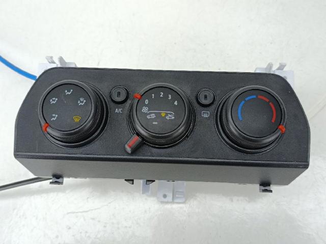 Elemento de control aire acondicionado Dacia Sandero III hatchback comprar en España