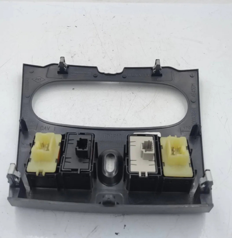 275009384R RENAULT Panel de revestimiento del salpicadero  en stock Córdoba