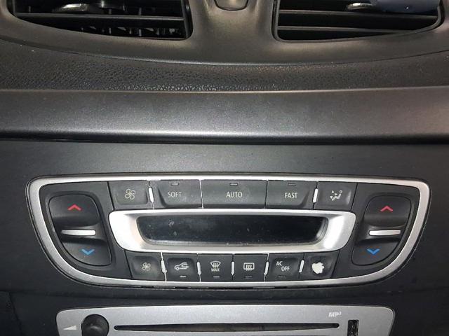 Elemento de control aire acondicionado Renault Fluence (L3)