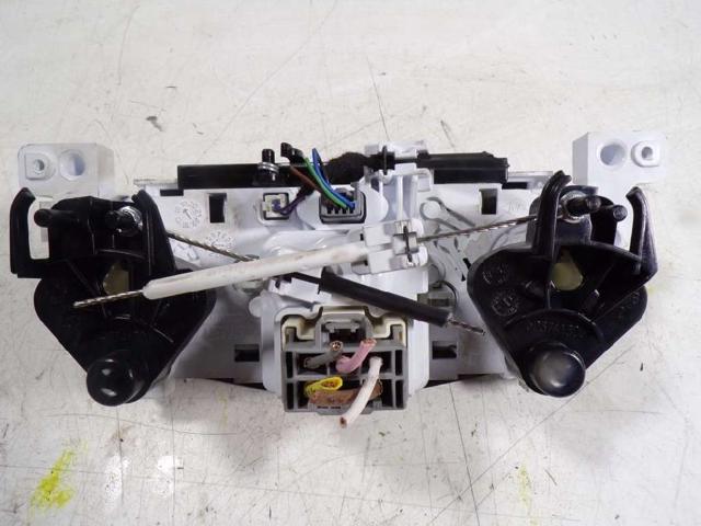275102784R Unidad de control aire acondicionado  en stock Granada