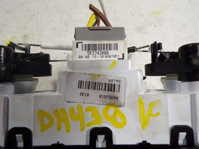 275102784R Unidad de control aire acondicionado  en stock Castellón