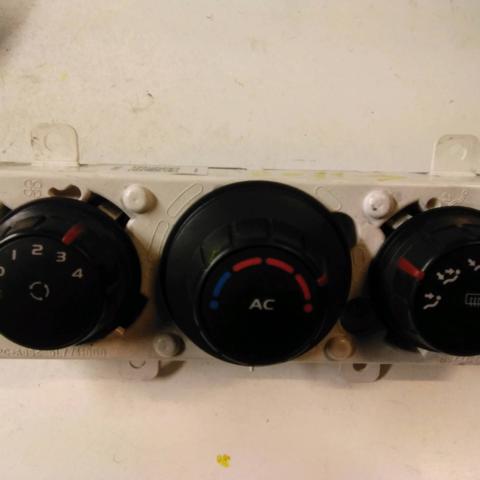 275107490R RENAULT Unidad de control aire acondicionado  en stock Huelva