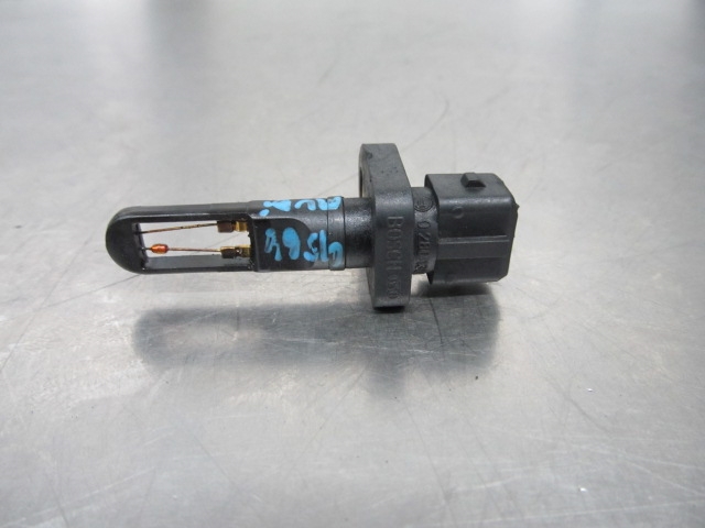 Sensor de temperatura del aire de admisión para Audi A3 8L1