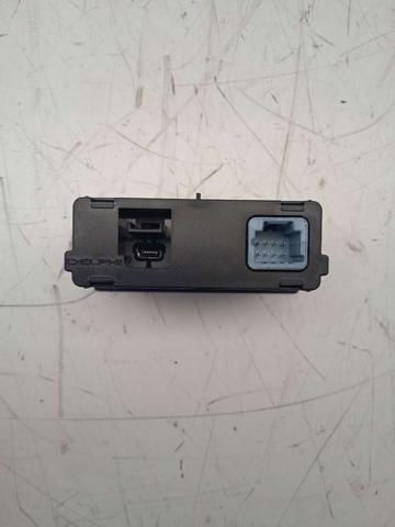 RENAULT 280231553R Concentrador USB  comprar en Albacete