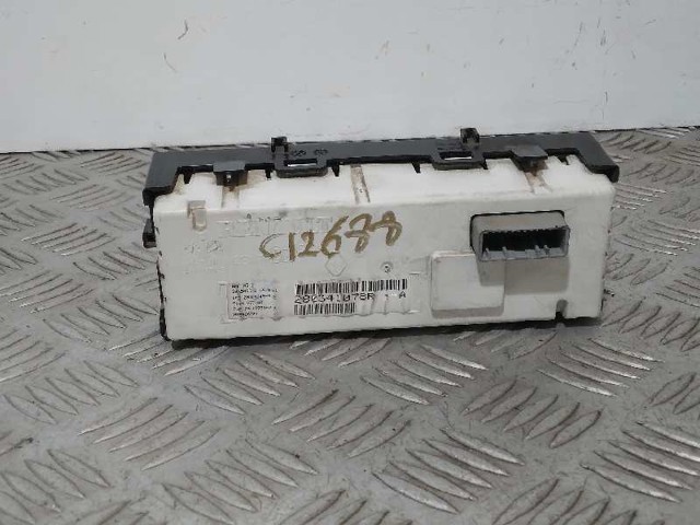 280341078R Pantalla multifunción  comprar en Zaragoza