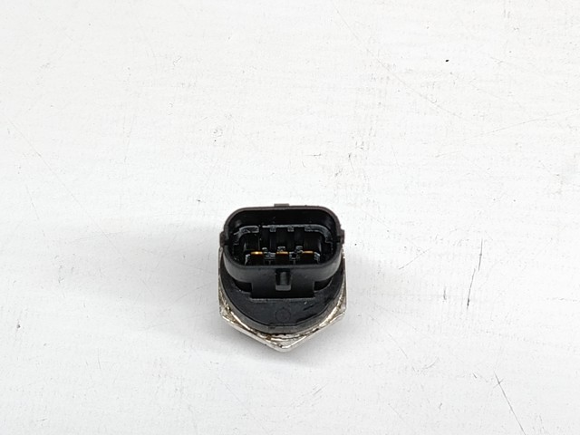 Sensor de presión de combustible Opel Insignia G09