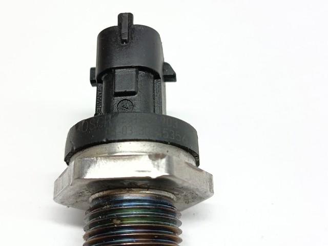 Sensor de presión de combustible Opel Insignia G09