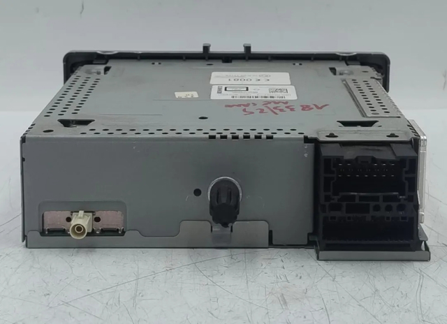 RENAULT 281153266R Radio  en stock Terrassa