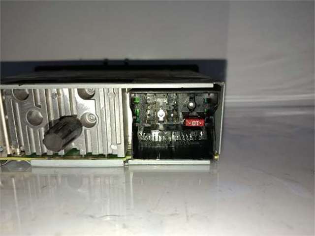 RENAULT 281159389R Radio AM/FM  comprar en Albacete