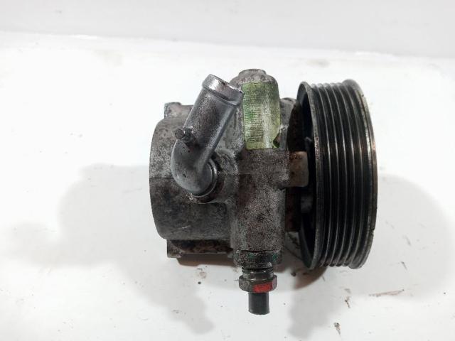 PEUGEOT 28240628 Bomba de dirección  en stock Salamanca