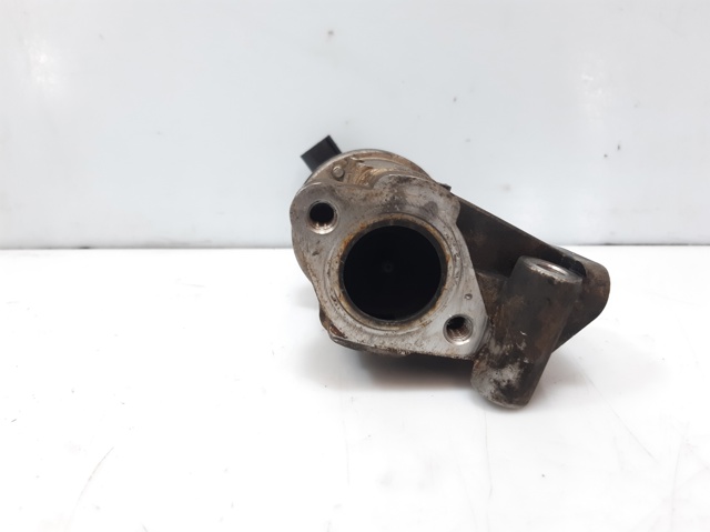 284102A100 HYUNDAI Válvula EGR de recirculación de gases  disponible Vigo