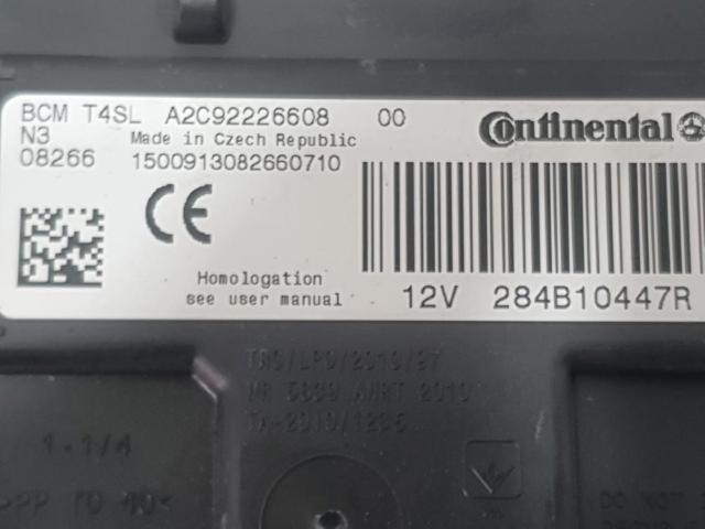 RENAULT 284B10447R Caja de fusibles  disponible Valladolid