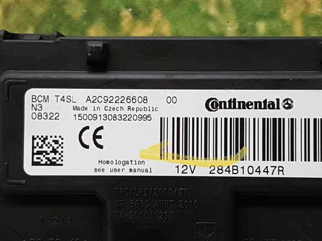 RENAULT 284B10447R Caja de fusibles  en stock Terrassa