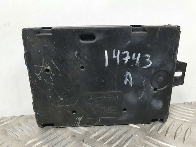 RENAULT 284B10447R Caja de fusibles  disponible Lugo
