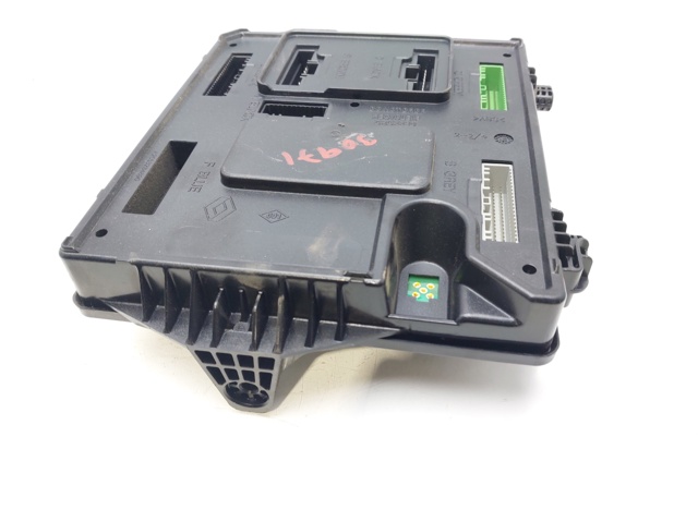 284B17882R RENAULT Caja de fusibles comprar Bilbao