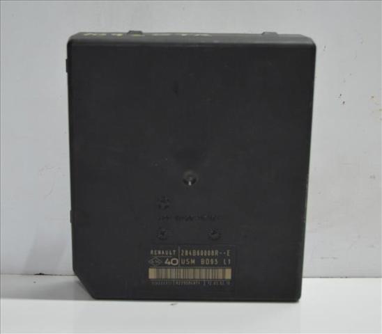 RENAULT 284B60008R Caja de fusibles  comprar en Murcia