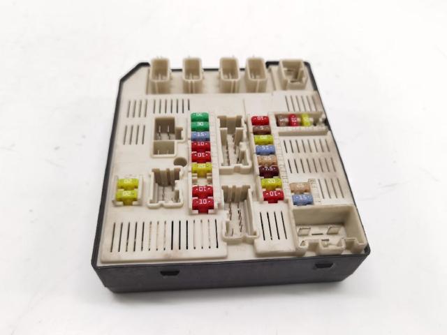 284B60008R Caja de fusibles  en stock Castellón