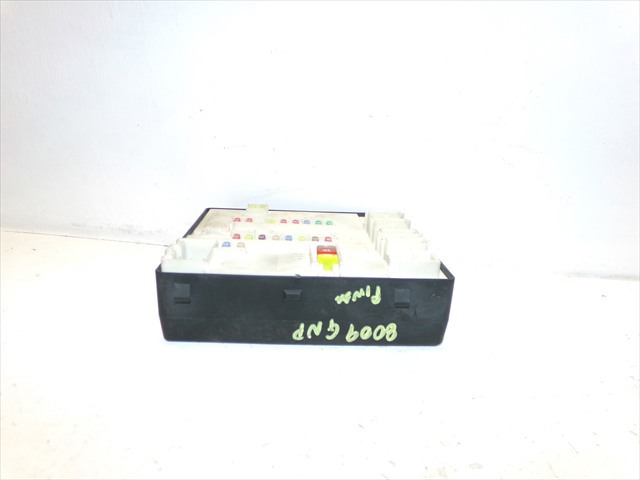 284B60008R RENAULT Caja de fusibles  comprar en Oviedo