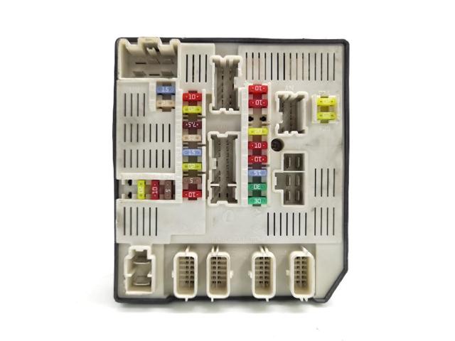 RENAULT 284B60008R Caja de fusibles comprar Barcelona