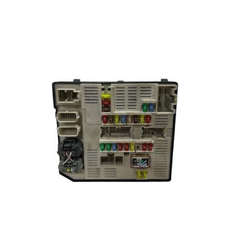 RENAULT 284B60168R Caja de fusibles comprar Barcelona