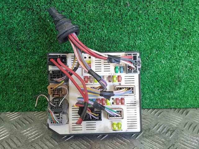 284B60168R Caja de fusibles  comprar en Pontevedra