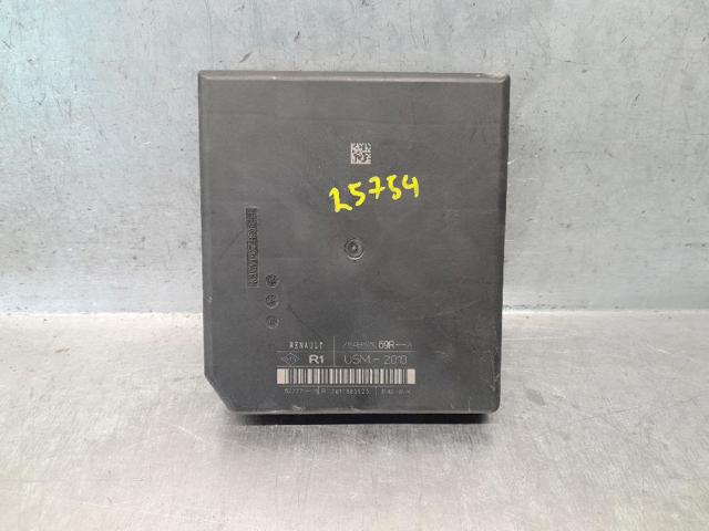 RENAULT 284B62069R Caja de fusibles  disponible España