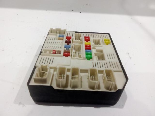 RENAULT 284B66052R Caja de fusibles comprar Pamplona