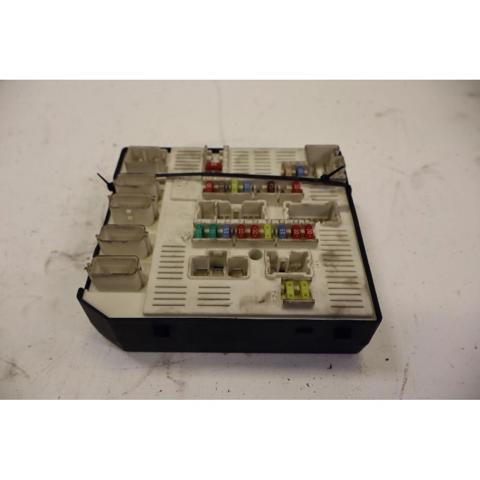 RENAULT 284B66052R Caja de fusibles  disponible España