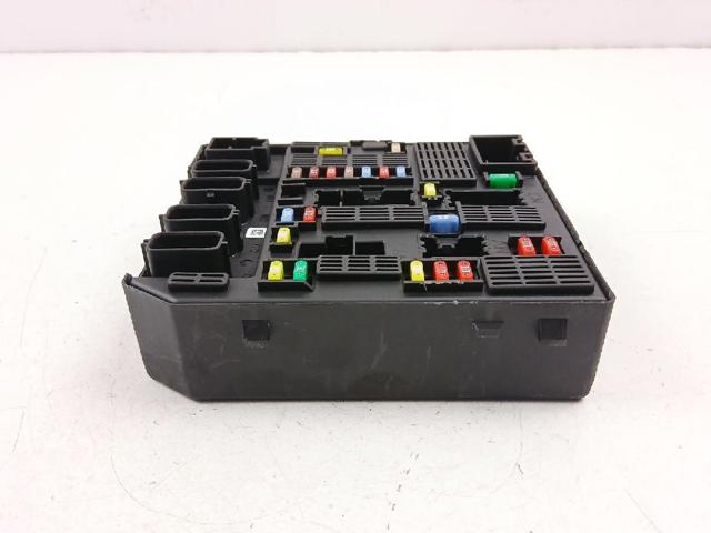 Caja de fusibles Renault Scenic 3 JZ0, JZ1