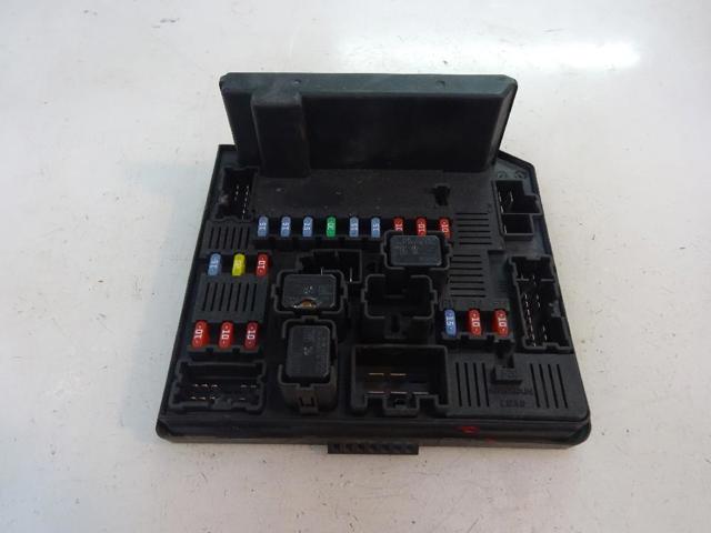 Comprar Caja de fusibles Nissan Qashqai  J10 a bajo precio