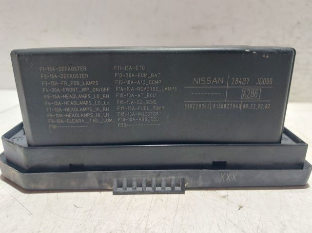 284B7JD000 NISSAN Caja de fusibles  en stock Gandía