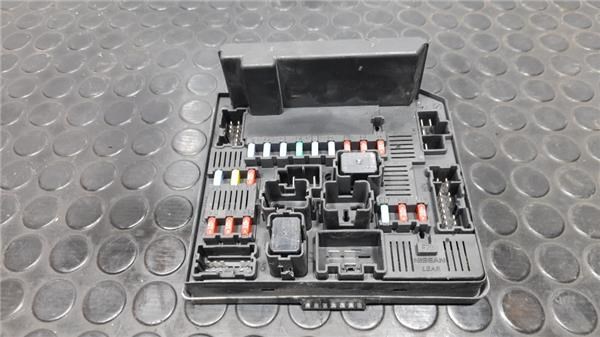 284B7JD00B Caja de fusibles  en stock Castellón