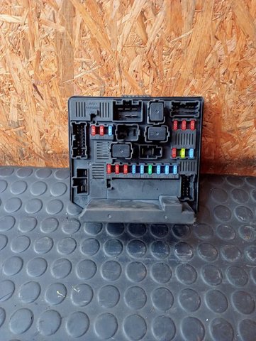 284B7JD00B NISSAN Caja de fusibles comprar Alcalá