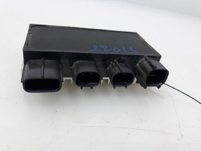 Relé, sistema de precalentamiento Toyota Hilux (GUN12, GUN13)