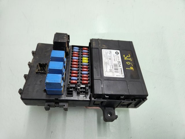 Caja reles Nissan Terrano II (R20)