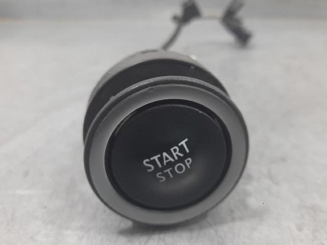 285905306R RENAULT  en stock Gandía
