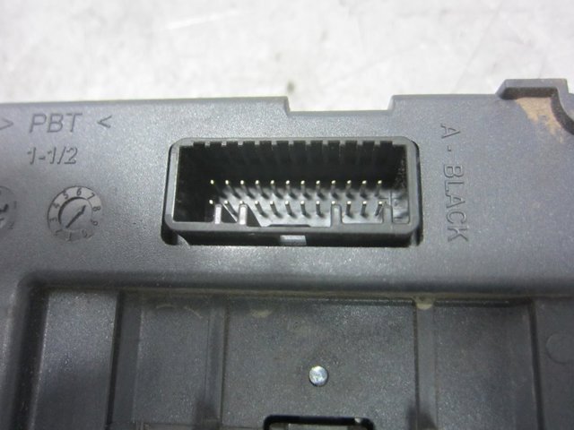 285905719R RENAULT  disponible Vigo