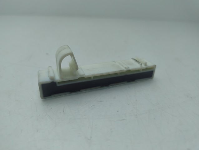 285906352R RENAULT Antena Kessy  disponible Ourense