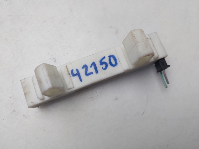 RENAULT 285906352R Antena Kessy  disponible España