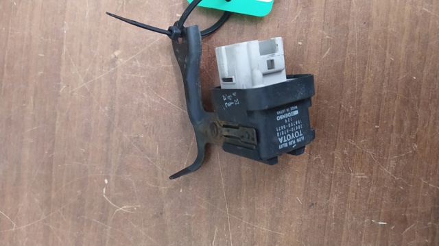 Relé de bujía de precalentamiento Toyota Corolla